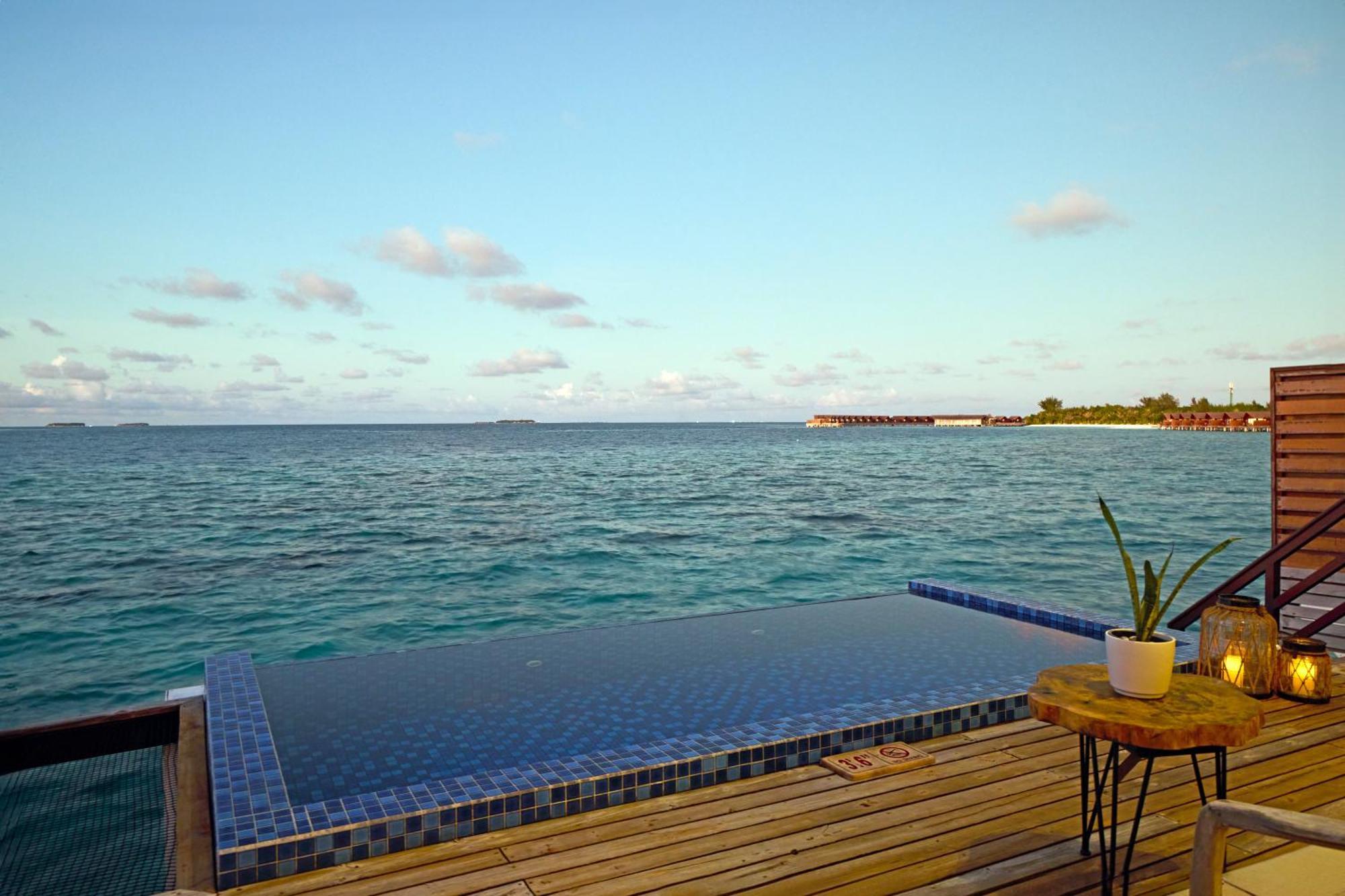 Готель Grand Park Kodhipparu Maldives Baros Island Екстер'єр фото