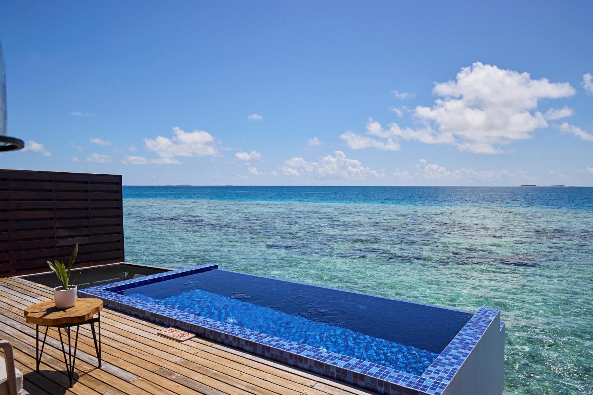 Готель Grand Park Kodhipparu Maldives Baros Island Екстер'єр фото