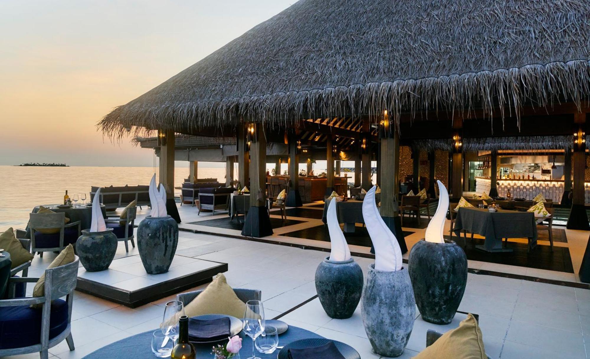 Готель Grand Park Kodhipparu Maldives Baros Island Екстер'єр фото