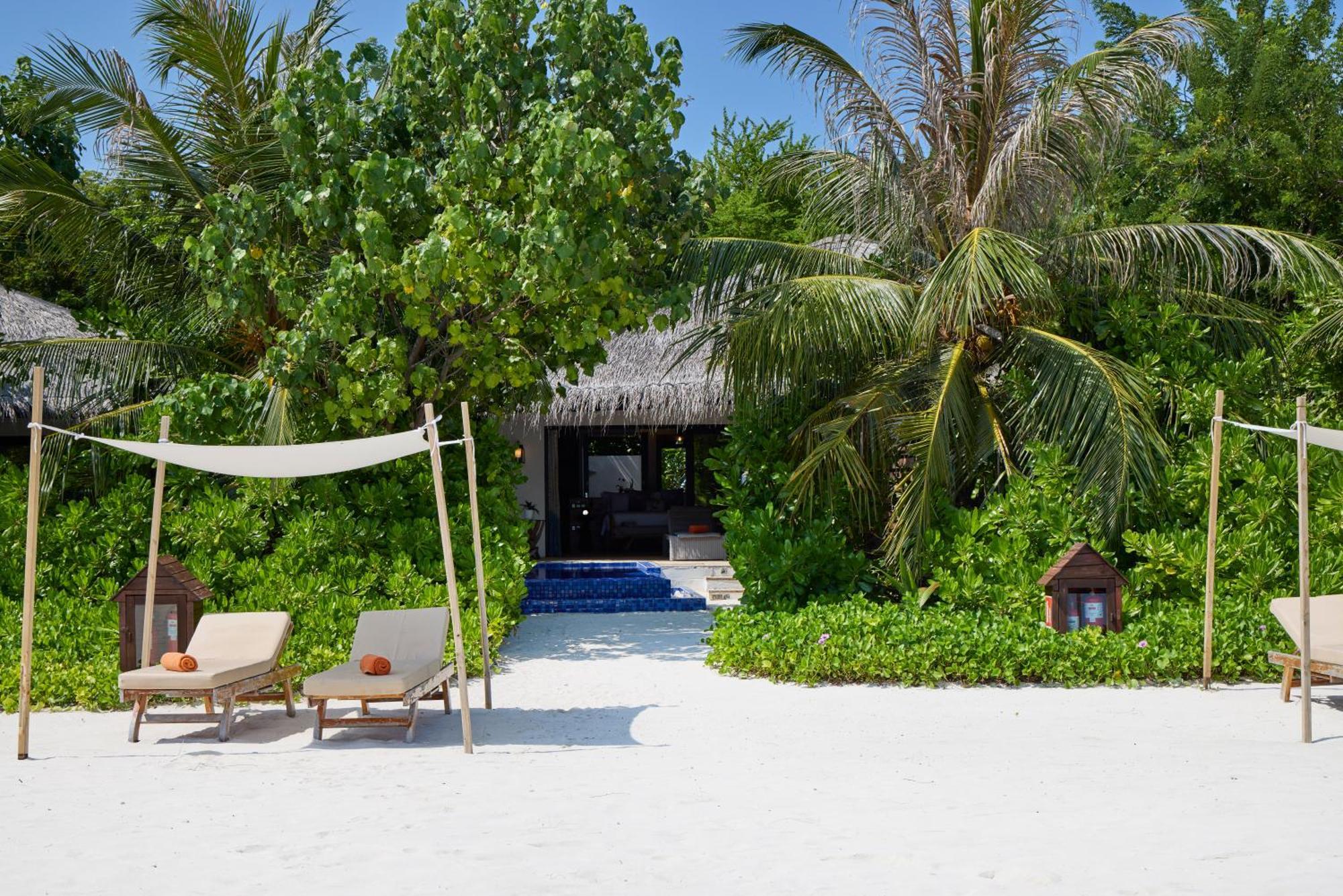 Готель Grand Park Kodhipparu Maldives Baros Island Екстер'єр фото