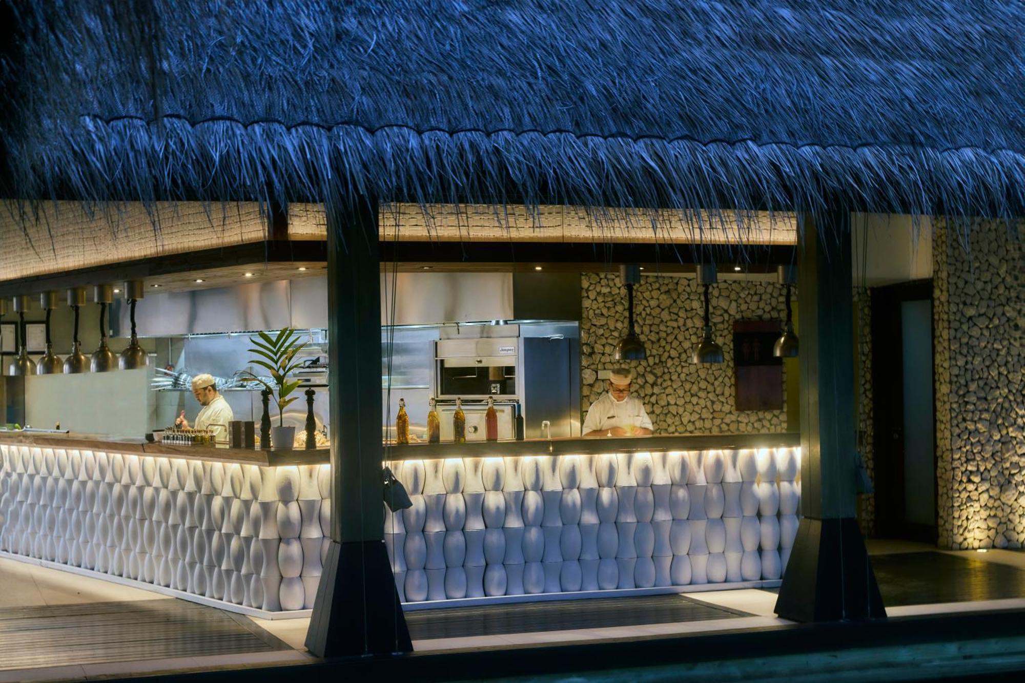 Готель Grand Park Kodhipparu Maldives Baros Island Екстер'єр фото