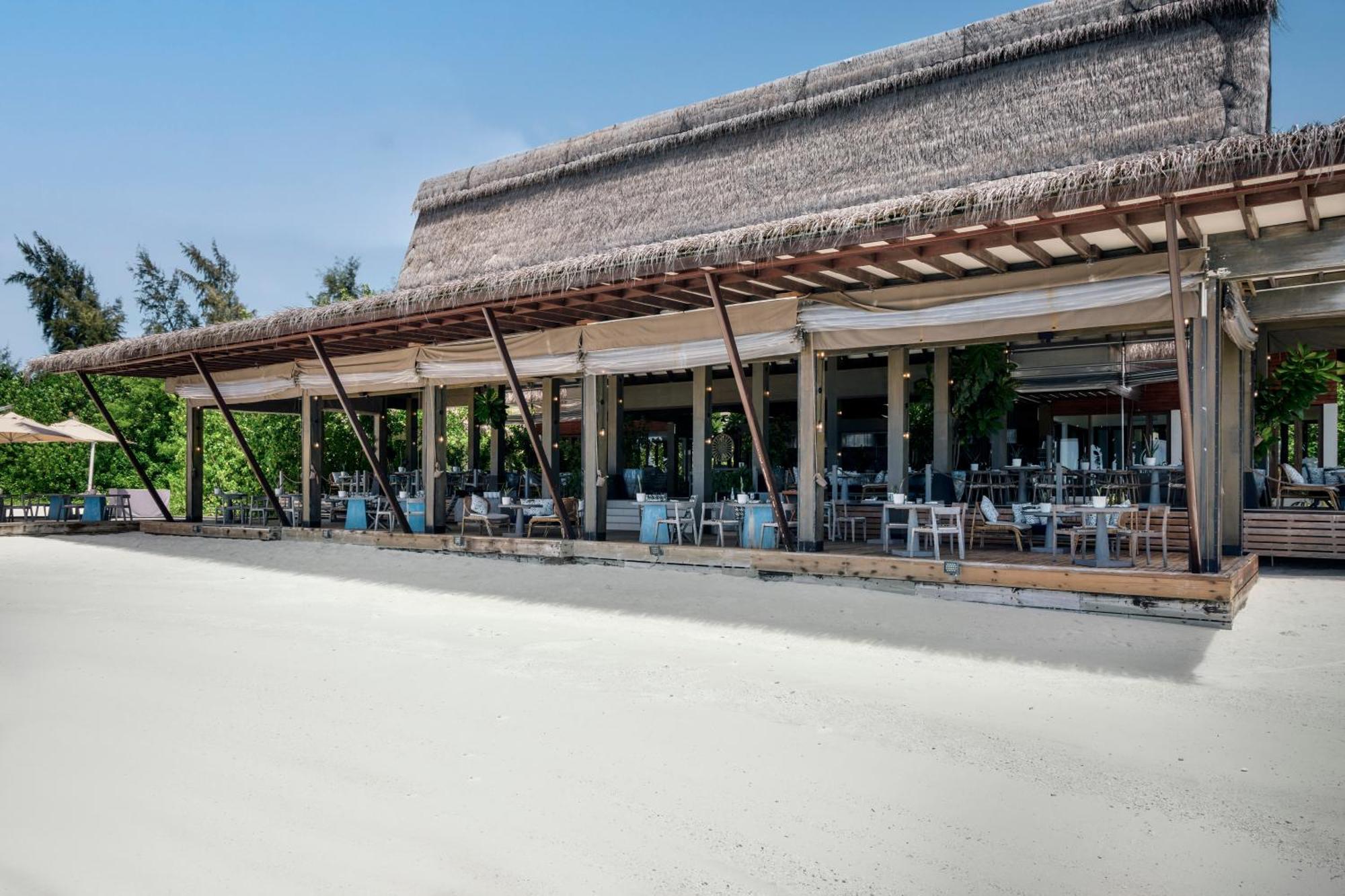 Готель Grand Park Kodhipparu Maldives Baros Island Екстер'єр фото
