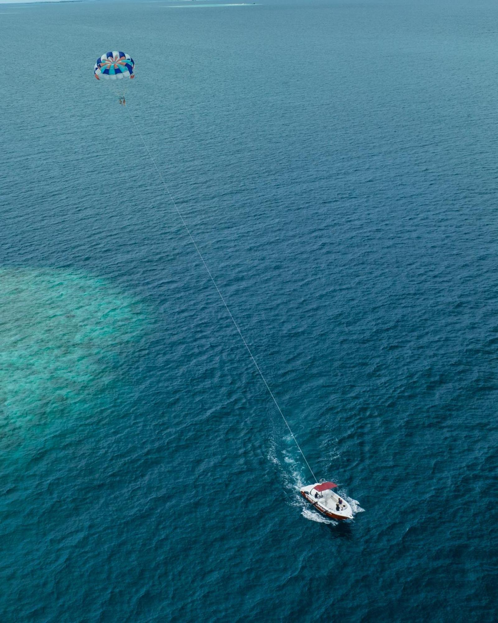 Готель Grand Park Kodhipparu Maldives Baros Island Екстер'єр фото