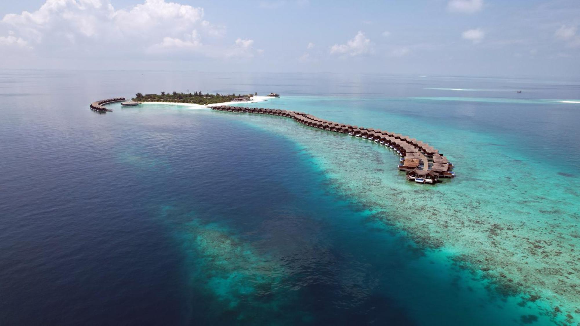 Готель Grand Park Kodhipparu Maldives Baros Island Екстер'єр фото
