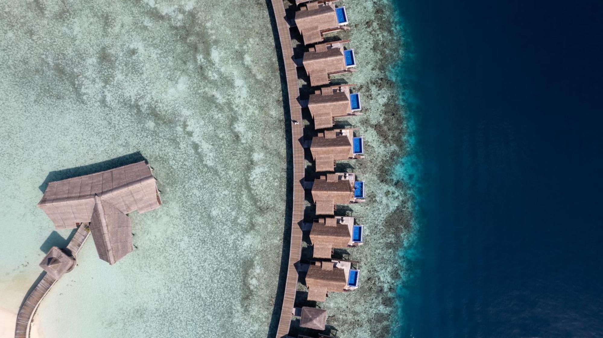 Готель Grand Park Kodhipparu Maldives Baros Island Екстер'єр фото